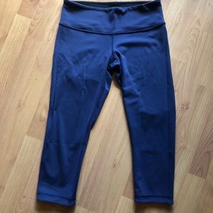 Reversible lululemon cropped leggings